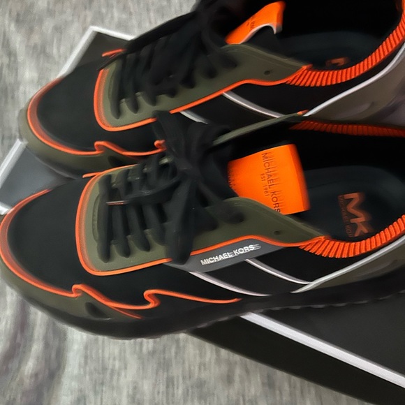 Michael Kors miles knit trainer size 11 excellent condition only worn once - Picture 6 of 7